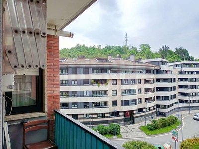 Piso en venta en Beraun - Pontika de 3 habitaciones con garaje y balcón