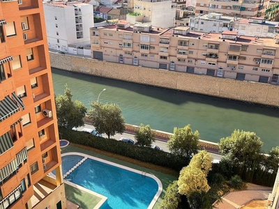 Piso en venta en calle Ecuador de 3 habitaciones con terraza y piscina