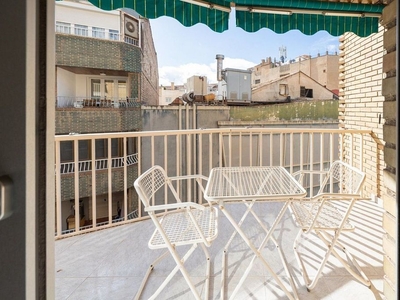 Piso en venta en calle Solarillo de Gracia de 4 habitaciones con terraza y garaje