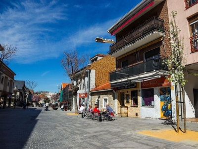 Piso en venta en Casco Antiguo de 2 habitaciones con terraza y balcón