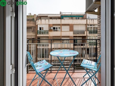 Piso en venta en Centro - Sagrario de 2 habitaciones con terraza y balcón