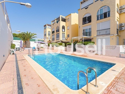Piso en venta en Nueva Torrevieja - Aguas Nuevas de 2 habitaciones con terraza y piscina