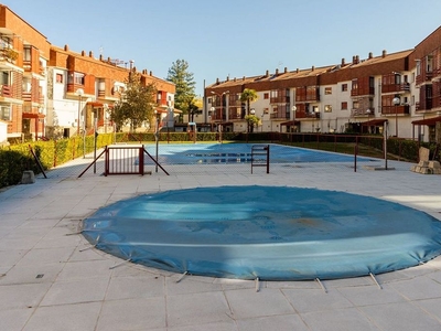 Piso en venta en Soto del Real de 2 habitaciones con terraza y piscina