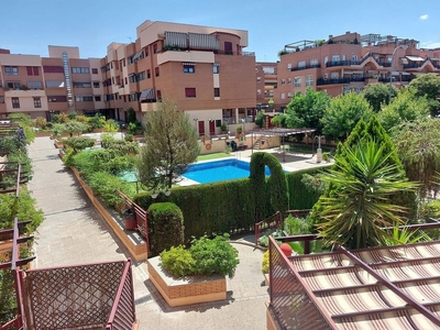 Venta de dúplex en Fígares de 4 habitaciones con terraza y piscina