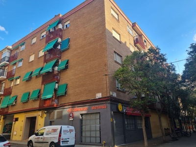 Venta de piso con terraza en Universidad (Zaragoza)