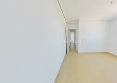 Alquiler apartamento con 3 habitaciones con aire acondicionado en Sevilla
