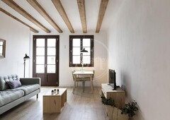 Alquiler piso con 2 habitaciones amueblado con ascensor, calefacción y aire acondicionado en Barcelona