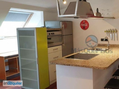 Alquiler de Estudio 0 dormitorios, 1 baños, 1 garajes, Seminuevo, en Vigo, Pontevedra