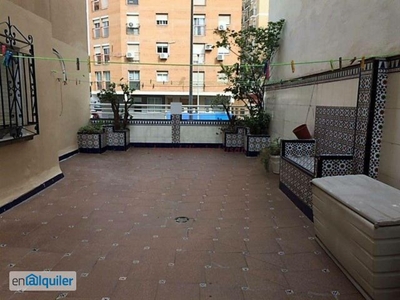 Alquiler de Piso 4 dormitorios, 2 baños, 0 garajes, Buen estado, en Málaga, Málaga