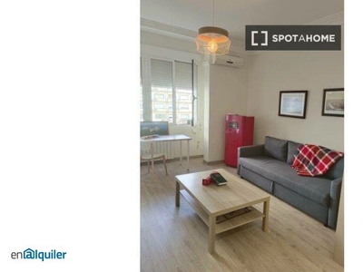 Apartamento de 1 dormitorio en alquiler en Russafa