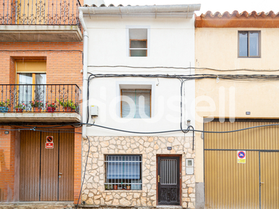 Gran casa rústica de 304 m² de superficie y 304 m² de parcela situada en Calle Medio, 50780 Sástago (Zaragoza)