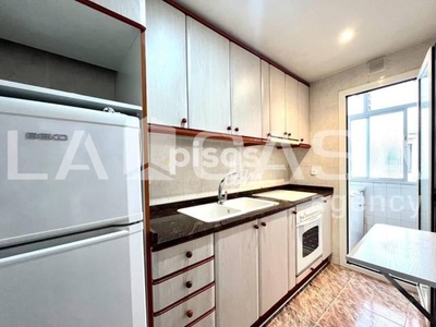 Piso en venta en Carrer dels Agudells, cerca de Carrer de la Conca de Tremp