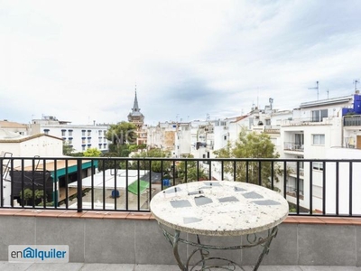 Precioso Ático reformado con dos terrazas en el centro de Sitges