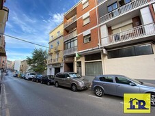 Venta de piso en Centro - Cuenca de 3 habitaciones con garaje y balcón