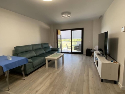 Alquiler Piso Vélez-Málaga. Piso de tres habitaciones en Avenida Marqués de Valle Niza. Nuevo primera planta con terraza