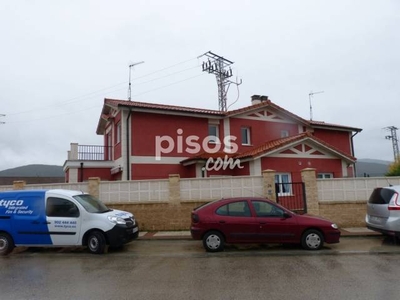 Casa adosada en venta en Villarcayo