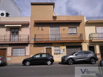 Venta Piso Dos Hermanas. Piso de tres habitaciones Planta baja