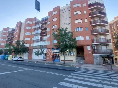 Venta Piso Salamanca. Piso de tres habitaciones Con balcón calefacción individual