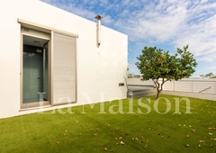 Casa en carrer corredor 1 casa con 4 habitaciones con parking, piscina, calefacción, aire acondicionado y vistas al mar en Arenys de Mar