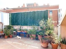 Casa pareada terrazas, exterior, luminoso, parquing y 300 m2 en Franqueses del Vallès (Les)