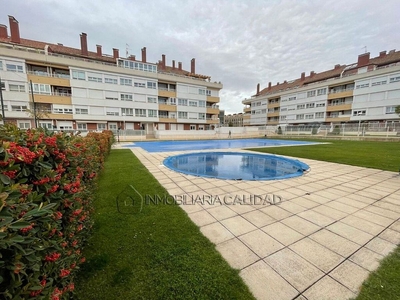 Alquiler de piso en Antigua Estación FFCC - San Agustín de 2 habitaciones con terraza y piscina