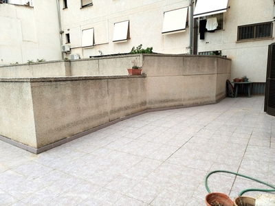 Alquiler de piso en Arxiduc - Bons Aires de 4 habitaciones con terraza y muebles