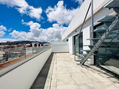 Ático en venta en San Cristóbal de La Laguna - La Vega - San Lázaro de 2 habitaciones con terraza y balcón