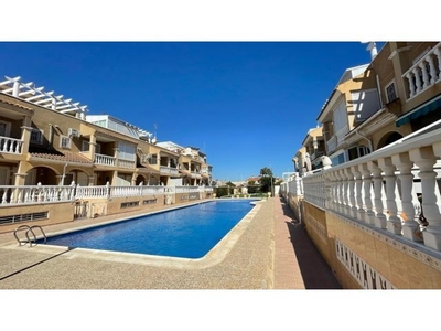 Duplex 3 dormitorios con piscina comunitaria en Playa Flamenca