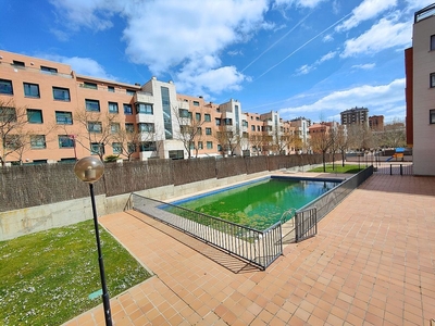 Piso en alquiler en calle Msanta María de Retuerta de 1 habitación con piscina y garaje