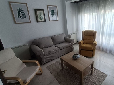 Piso en alquiler en Centro - Ferrol de 2 habitaciones con muebles y calefacción