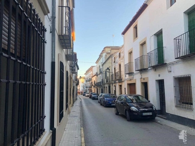 Venta de piso con piscina en Baeza