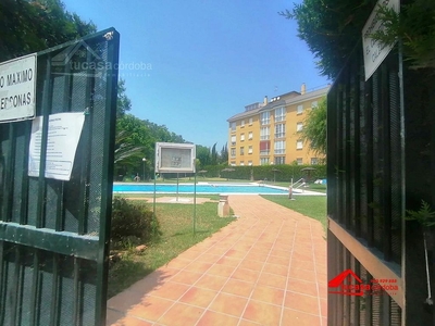 Piso en venta en El Brillante -El Naranjo - El Tablero de 3 habitaciones con piscina y aire acondicionado
