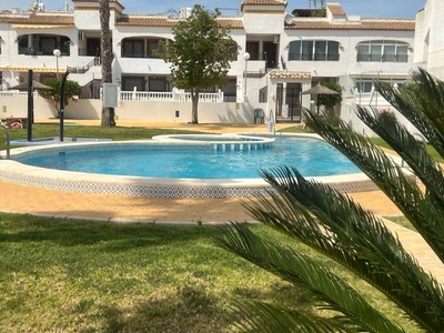 Apartamento en venta en La Torreta, Torrevieja, Alicante