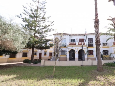 Apartamento en venta en Villamartin, Orihuela, Alicante