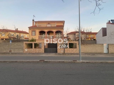 Chalet en venta en Calle de García Lorca, cerca de Calle del Almendro