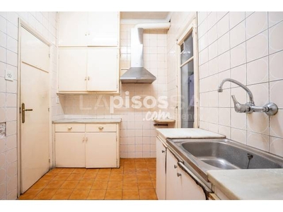 Piso en venta en Carrer de Còrsega, cerca de Carrer de Nàpols