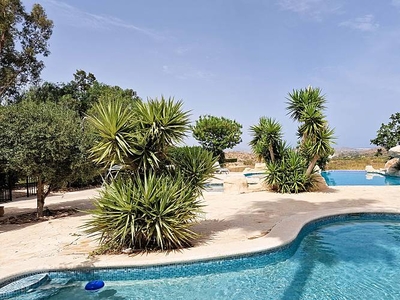 Una magnífica villa en un hermoso entorno en Turre