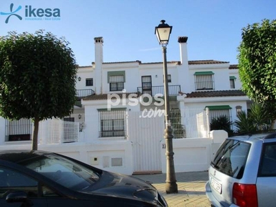 Casa adosada en venta en Avda. Andalucía