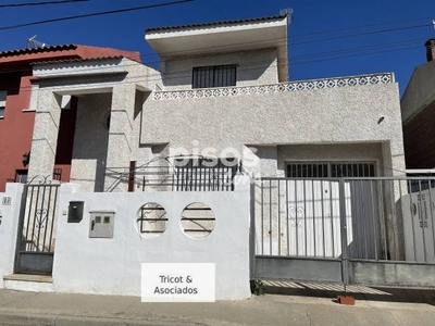 Casa adosada en venta en Calle del Nuevo Cerrón en Yeles por 151.000 €