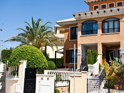 Casa adosada en venta en Golf Bahía