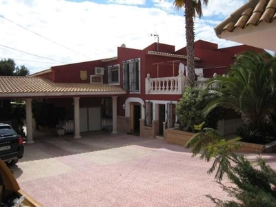 Chalet en Alfaz del Pi