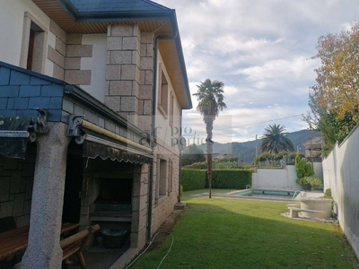Venta Casa unifamiliar en Portela Ponteareas. Con balcón 1000 m²