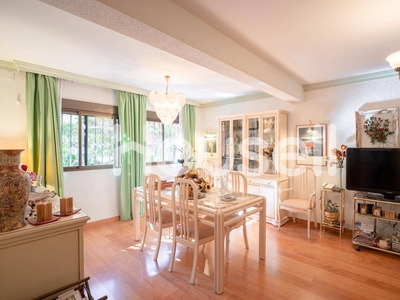 Venta Casa unifamiliar en Primavera Granada. Buen estado con terraza 205 m²