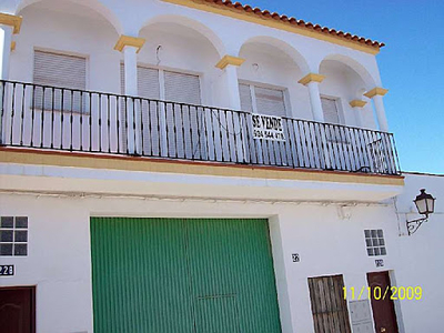 Alquiler de piso con terraza en Los Santos de Maimona