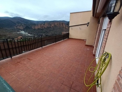 Alquiler de piso en Viguera de 2 habitaciones con terraza y muebles