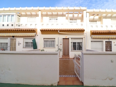 Chalet en venta en Aguamarina, Orihuela, Alicante