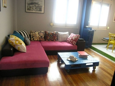 Piso en alquiler en Centro - Vitoria-Gasteiz de 3 habitaciones con muebles y calefacción