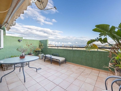 Piso en venta en calle Costa del Sol de 2 habitaciones con terraza y piscina