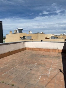 Venta de ático en Rejas de 1 habitación con terraza y garaje