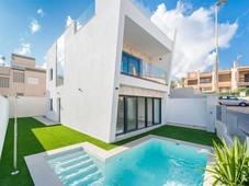 Venta Casa unifamiliar en Cabo Cervera Torrevieja. Con terraza 222 m²